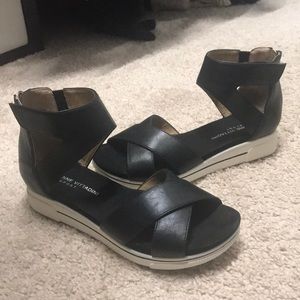 Black Adrienne Vittadini sport women’s shoes